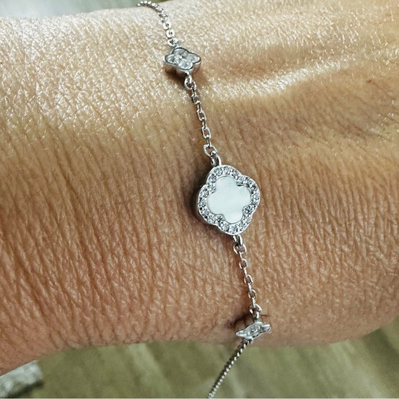 Sterling Silver 925 Cloves Geometric Crystal Accent Bracelet - Picture 5 of 10